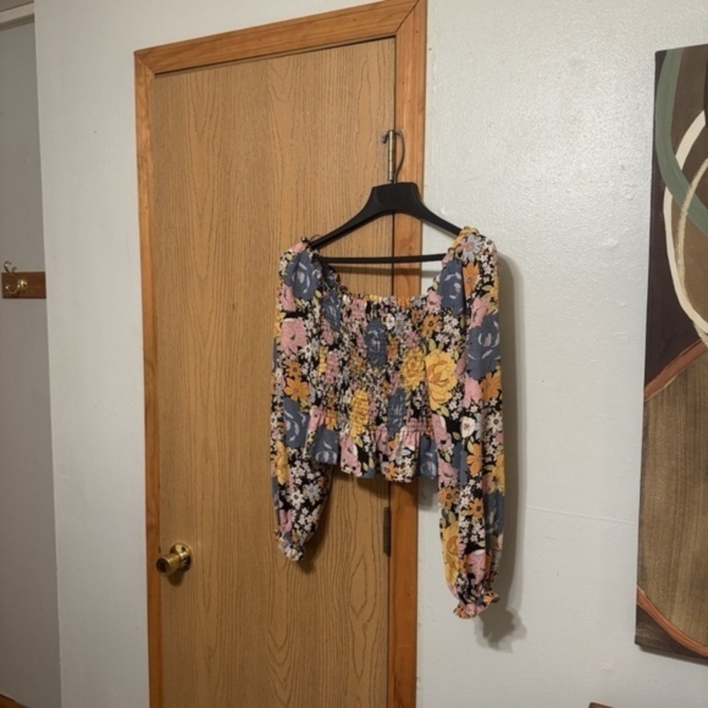 WAYF "Jackie" Medium Multi-Color w/Floral Print Long Sleeve Smocked Blouse